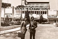 images/usa/_thb_cb avec jerry brown.jpg